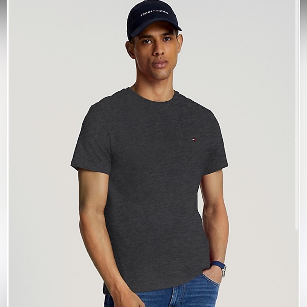 Tommy Hilfiger Everyday Gray Short Sleeve Tee Size Large